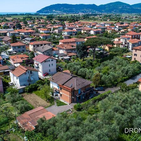 Casa Degli Zii Appartamento Guido Luni エクステリア 写真