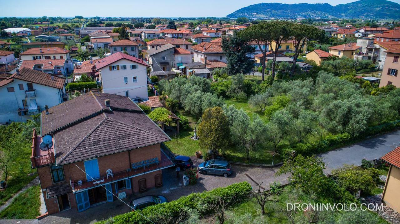 Casa Degli Zii Appartamento Guido Luni エクステリア 写真